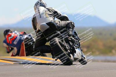 media/Oct-09-2022-SoCal Trackdays (Sun) [[95640aeeb6]]/Turn 9 Backside (120pm)/